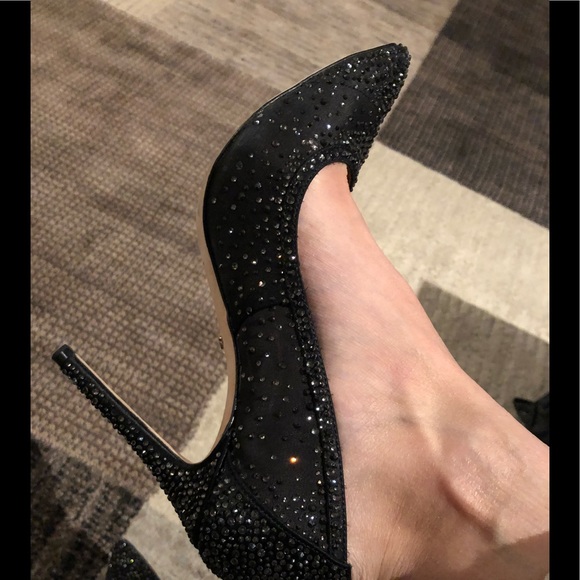 badgley mischka women's weslee pump